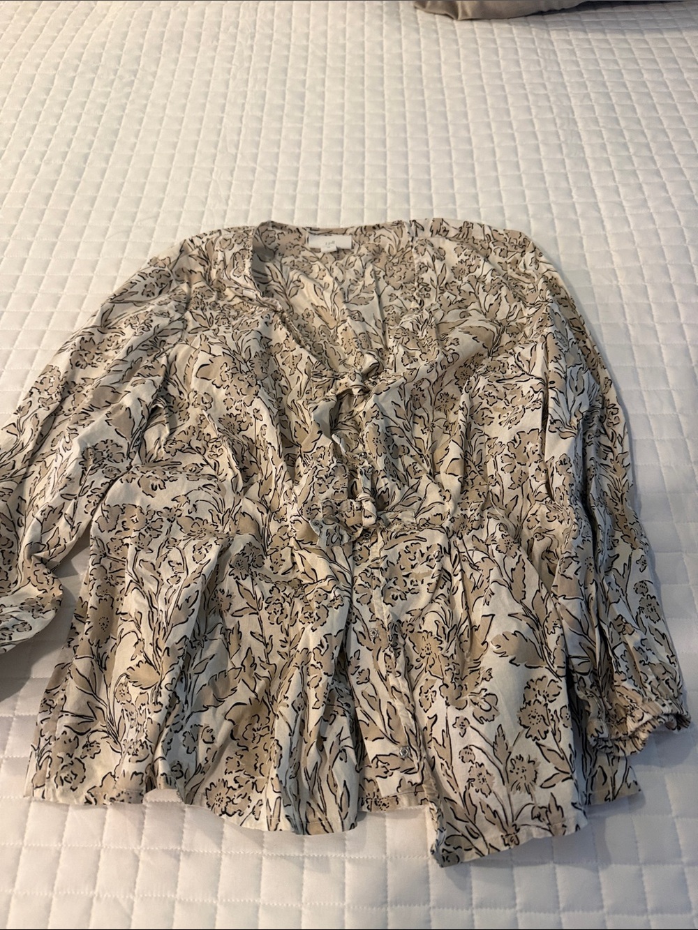 J. Jill Cream & Black Floral Ruffle V-Neck Blouse